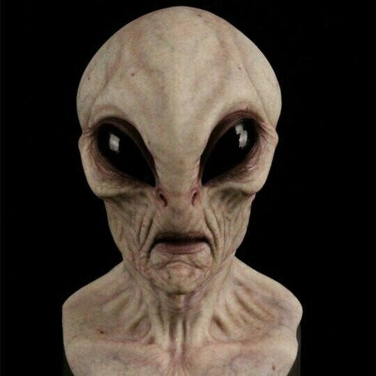 Alien Mask för Halloween – Realistisk Design för Maskerad och Temafest 9