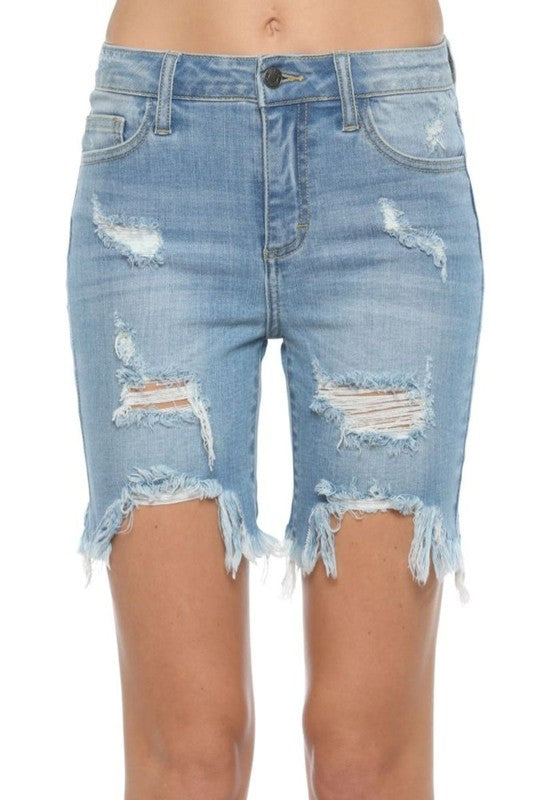 Bermuda Shorts för Damer med Oregelbundet Fransat Slut i Ljus Denim 3
