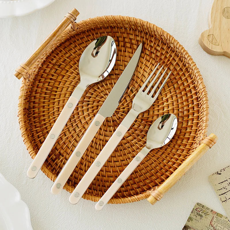 Bestickset för 6 Personer Med Vackert Mönster och Stabil Konstruktion 2