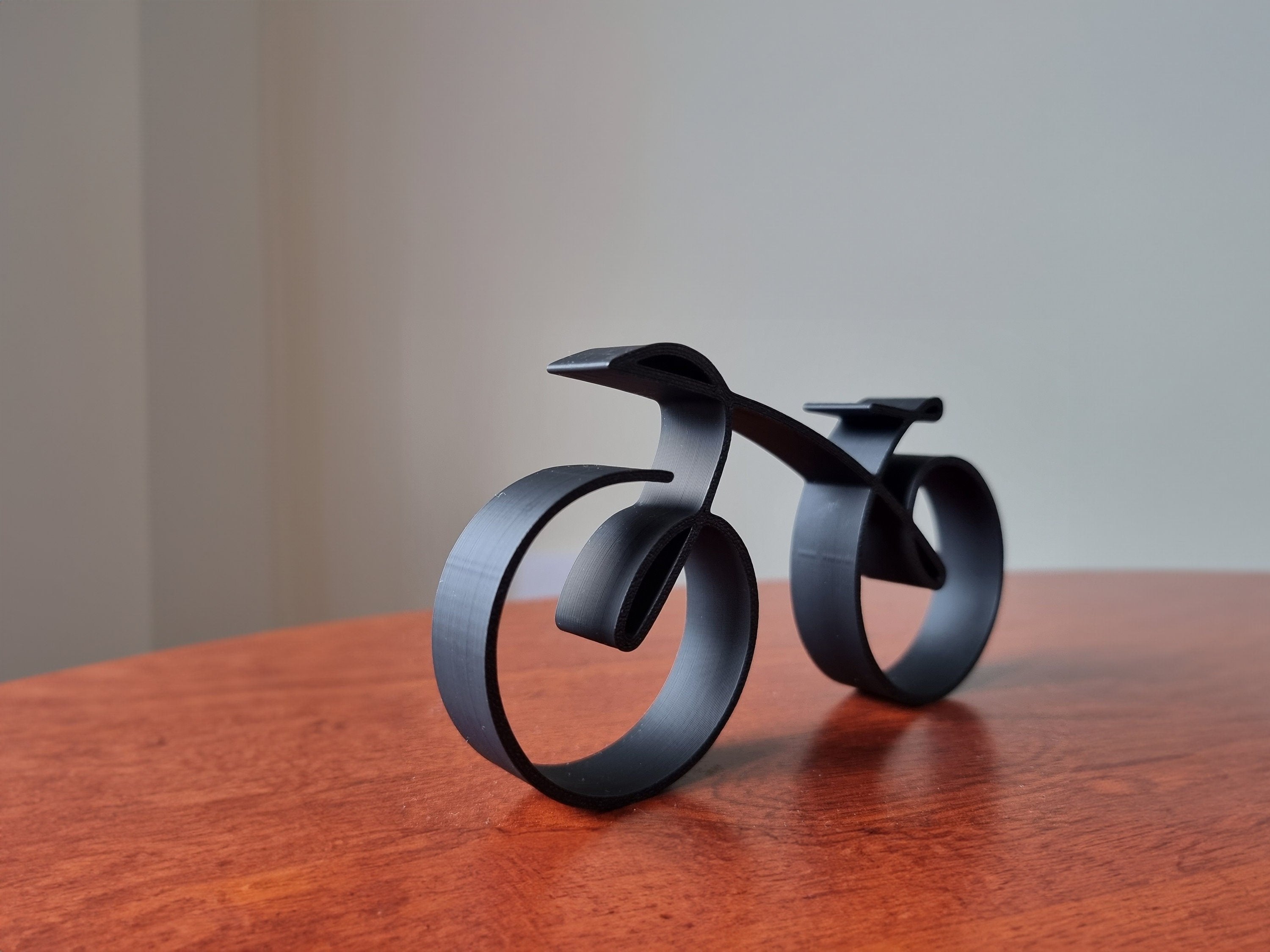 Cykelskulptur i Trådramstil Minimalistisk Design 2