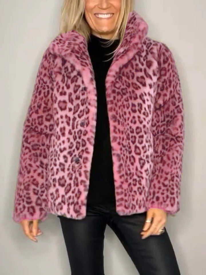 Damkappa i Fuskpäls med Oversized Passform och Leopardmönster 6