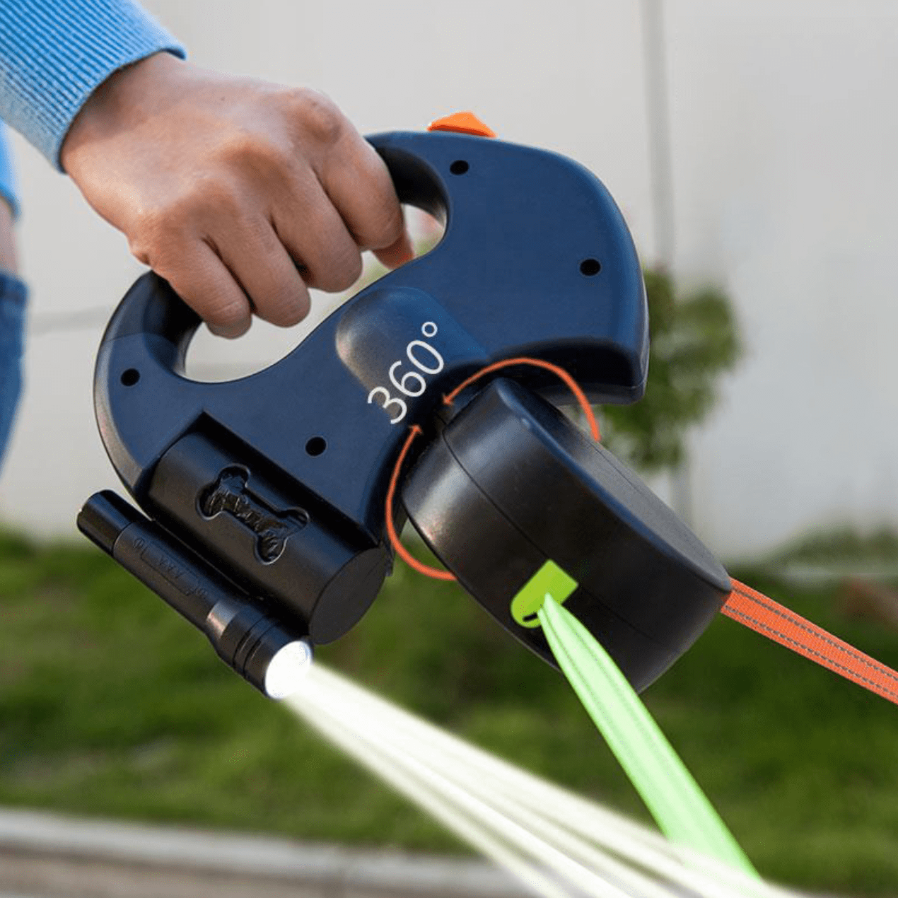 Dubbelt Hundkoppel för Två Hundar med Ficklampa 3