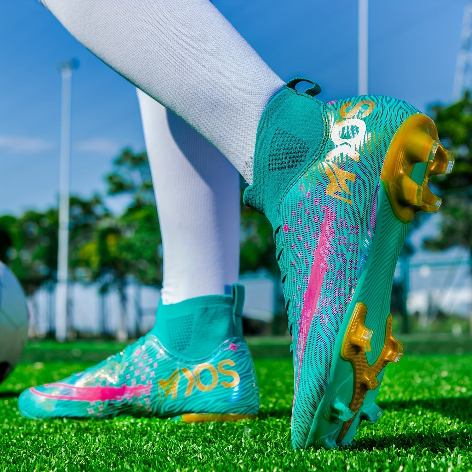 Herrfotbollsskor Dynamisk Design för Optimal Prestanda 2