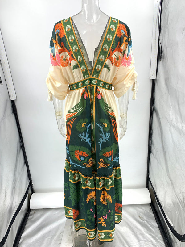 Klänning i linne med V-ringning och retro etnisk stil 1