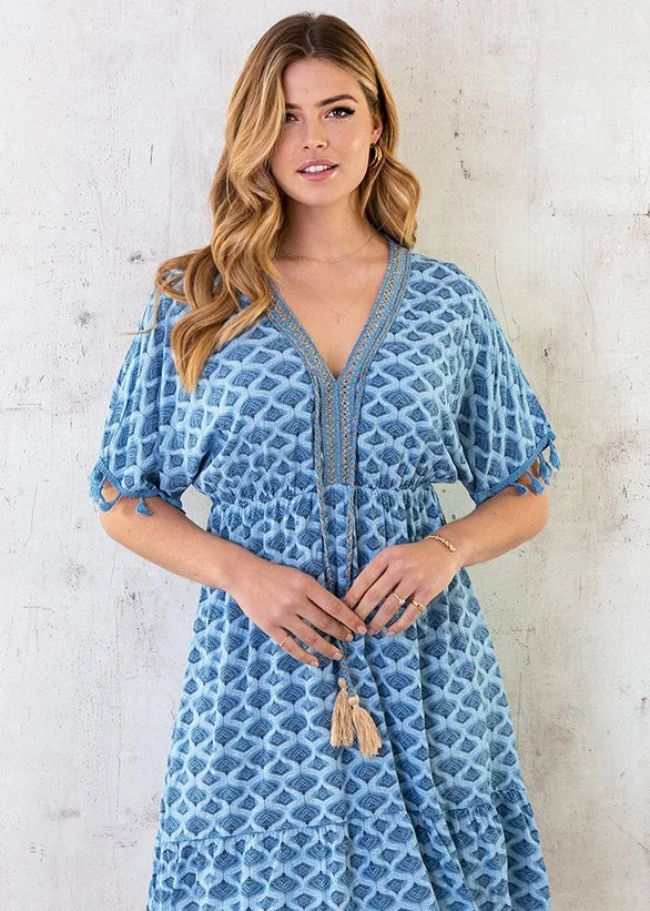 Kvinna Midi Klänning Lätt Flödande Design 3