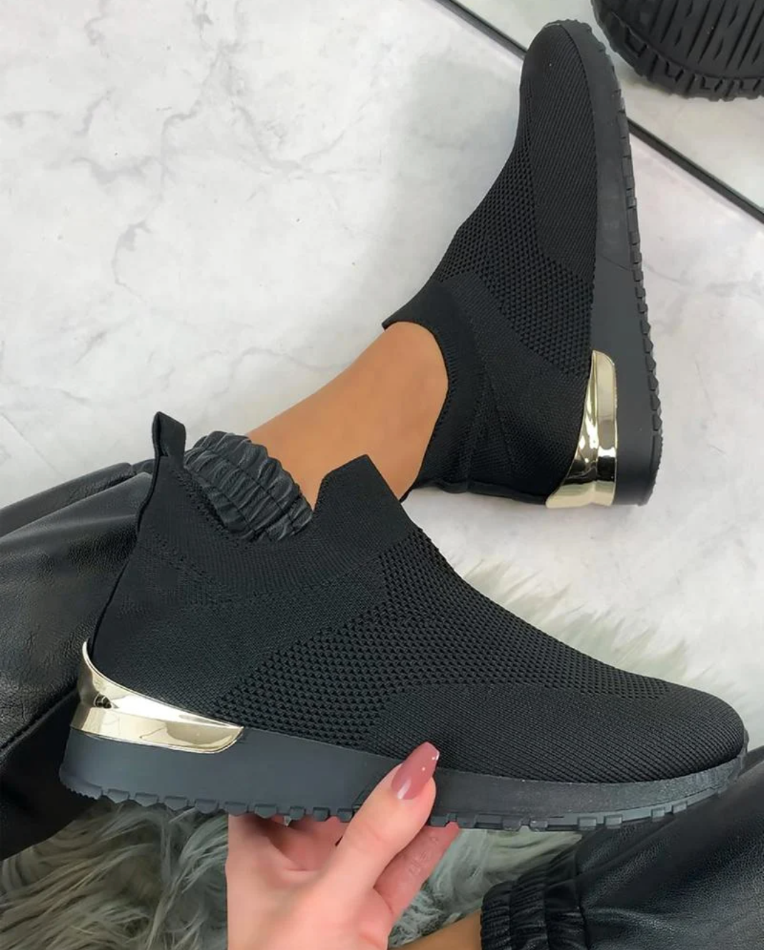 Kvinnors Slip-On Sneakers FlexiStep Modern Design 0