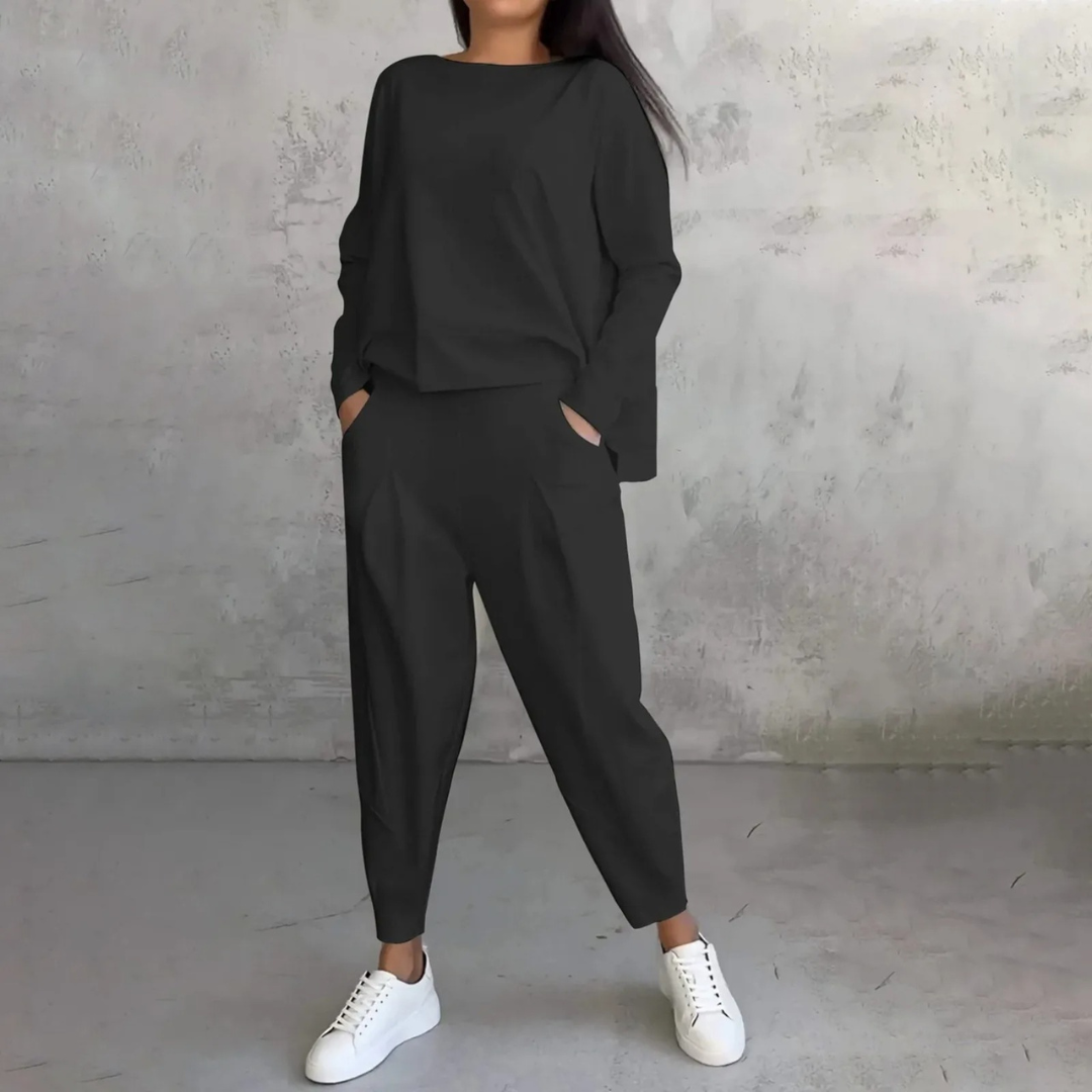 Kvinnors Tvådelat Set Med Stilren Design 3