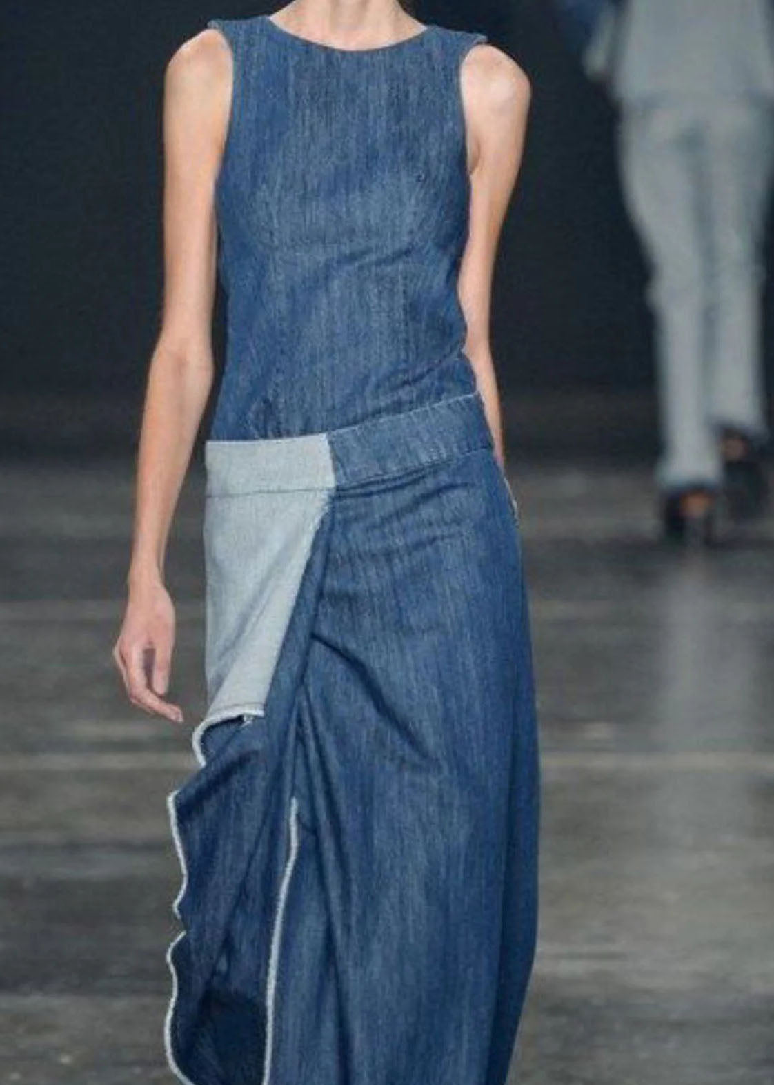 Lång Jeansklänning Dam med Volanger för Avslappnade Tillfällen 4