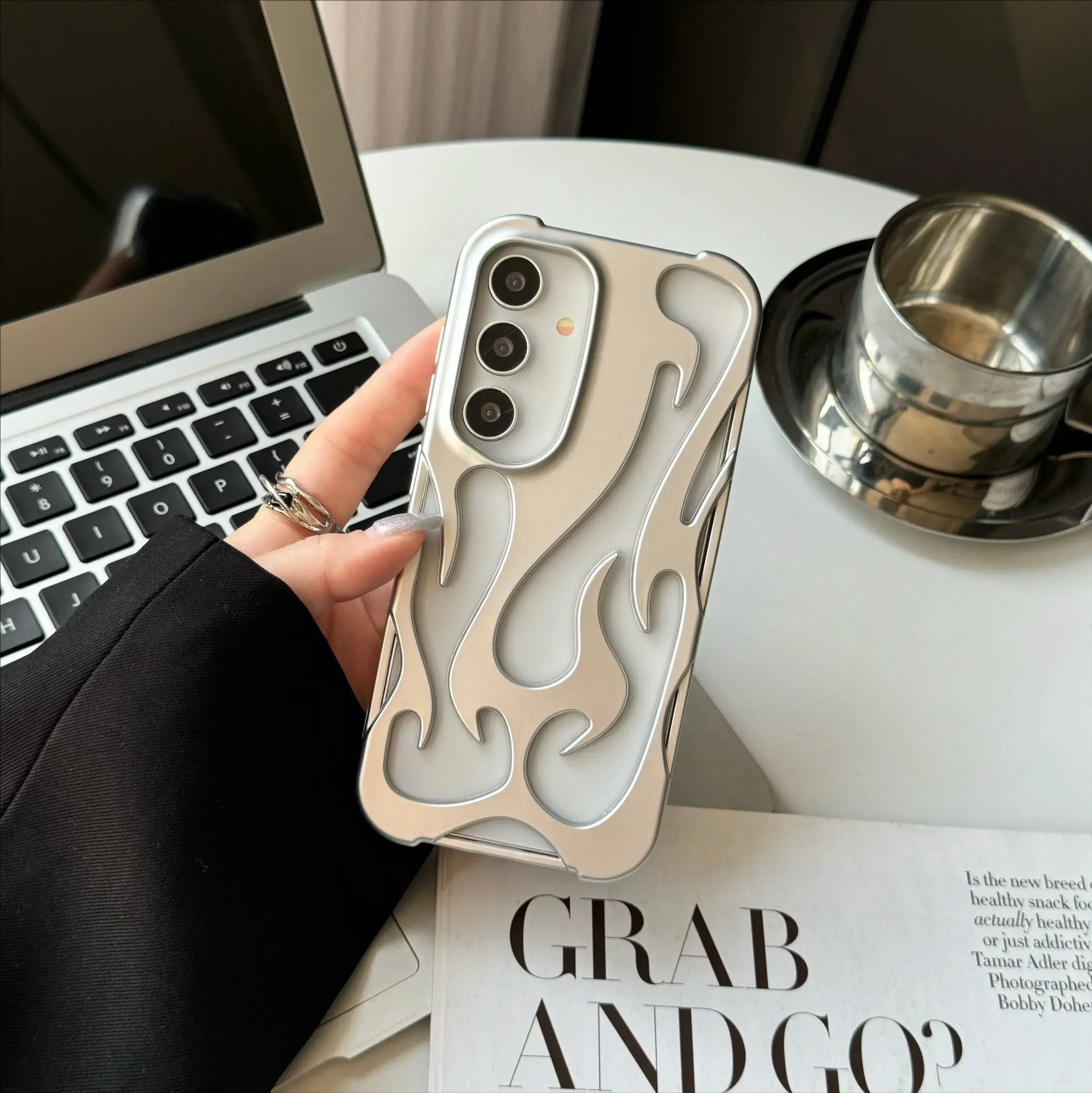 Mobilskal med 3D Eldmönster för Samsung Galaxy 9