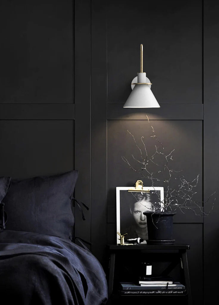 Modern Vägglampa med Guldaccenter 7