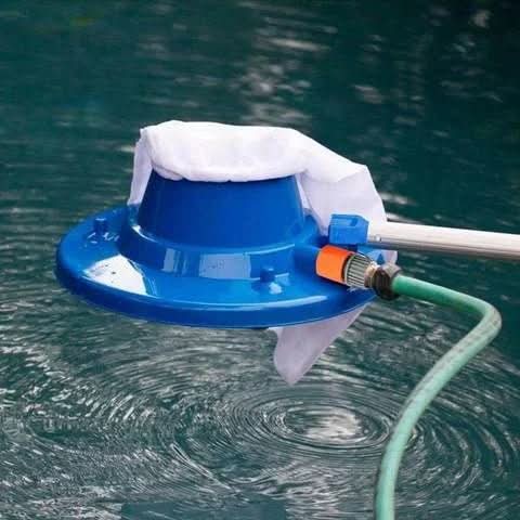Poolrengörare AquaVac för Effektiv Rengöring av Pooler och Dammar 4