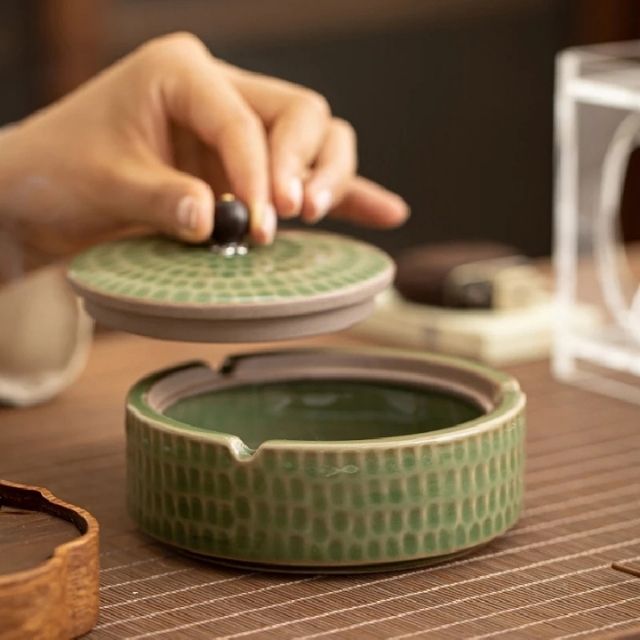 Retro Askfat med Lock för Inomhus och Utomhusbruk 4