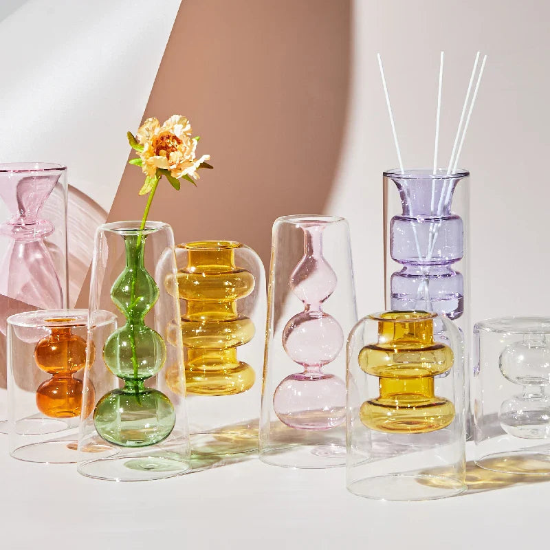Skandinavisk Glasvas i Färgglad Design 1