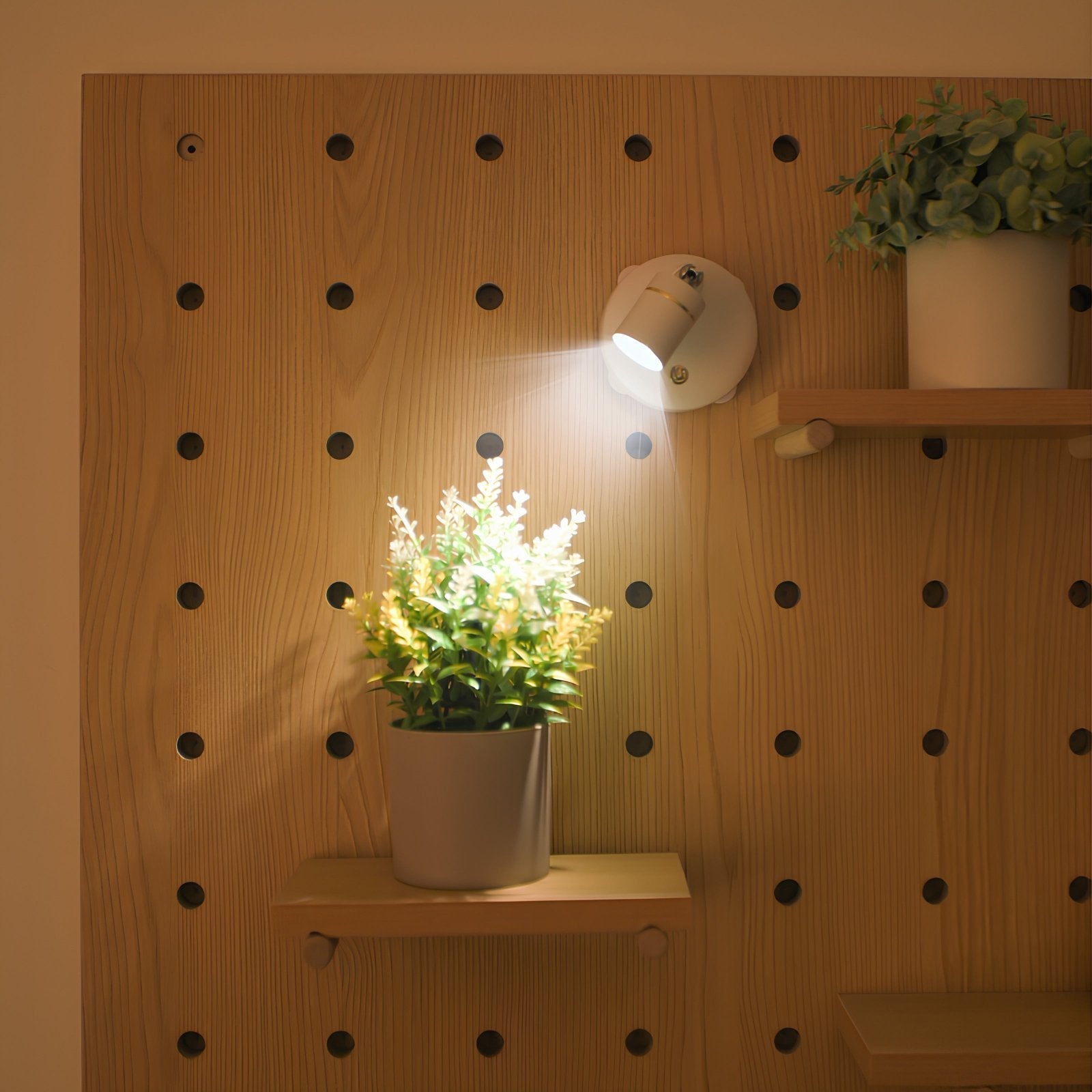 Trådlös LED-spotlight för inredning 1