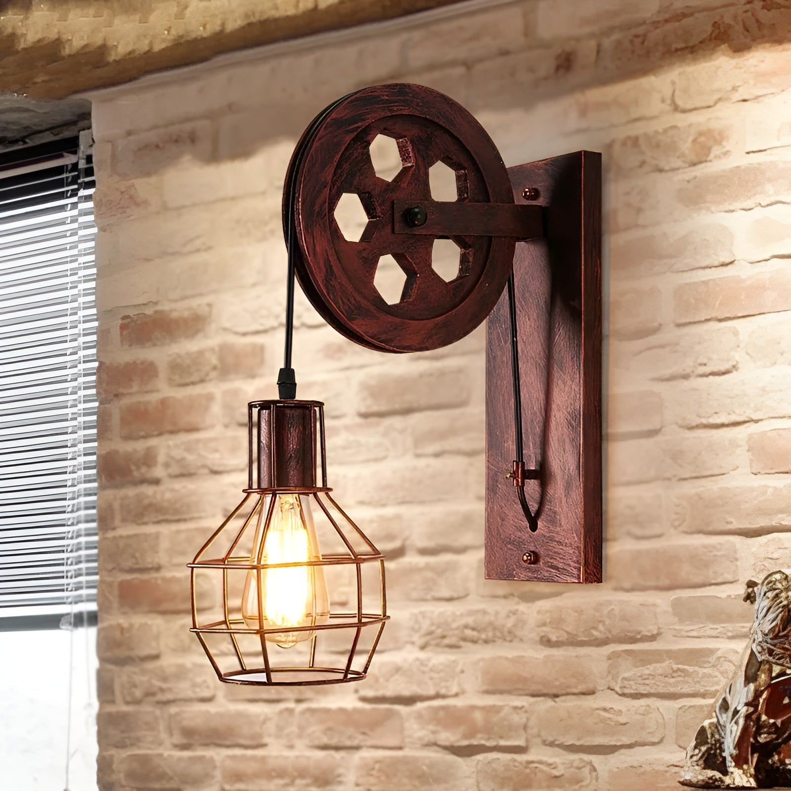 Vägglampa i industriell stil för hem och kontor 1