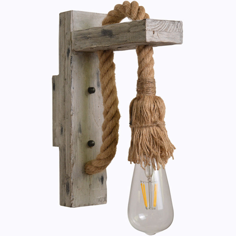 Vägglampa i trä med industriell stil för korridor 2