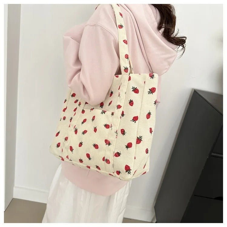 Axelväska med jordgubbstryck för manchester för kvinnor
