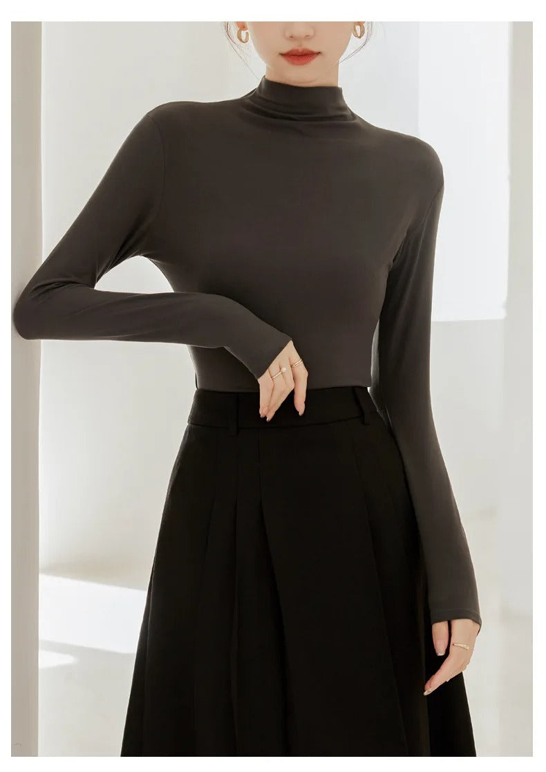 Långärmad T-shirt med hög krage för kvinnor