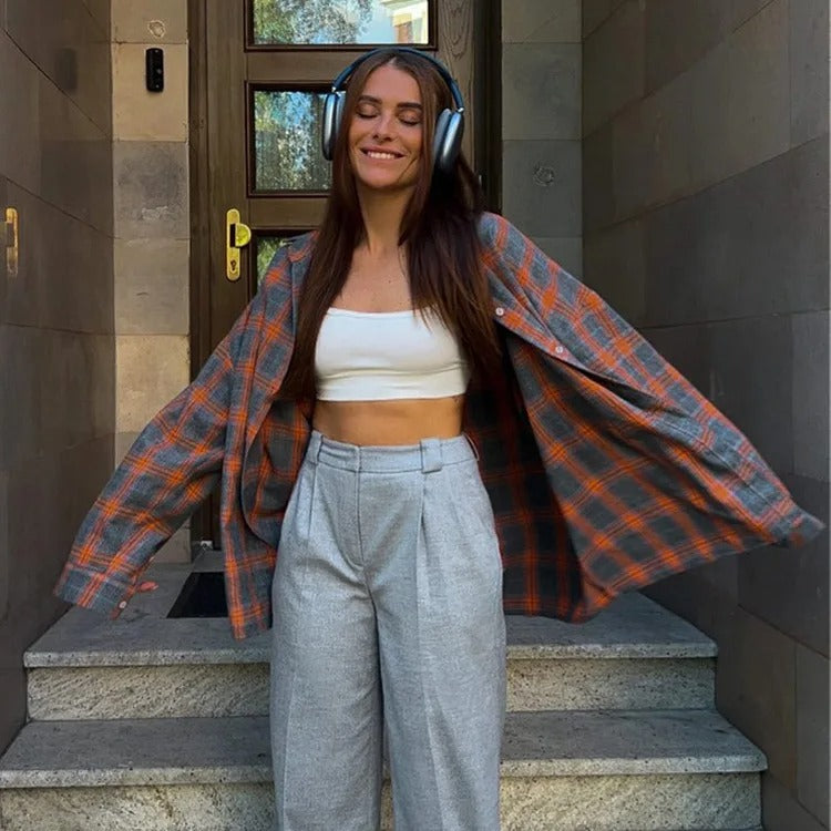 Oversized långärmad rutig skjorta för kvinnor