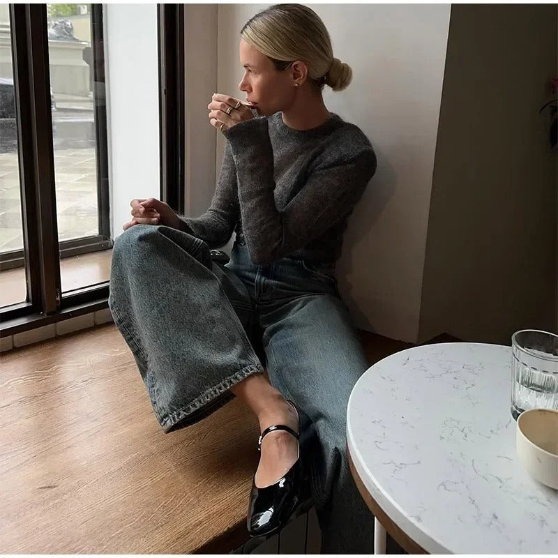 Tunn stickad tröja för kvinnor