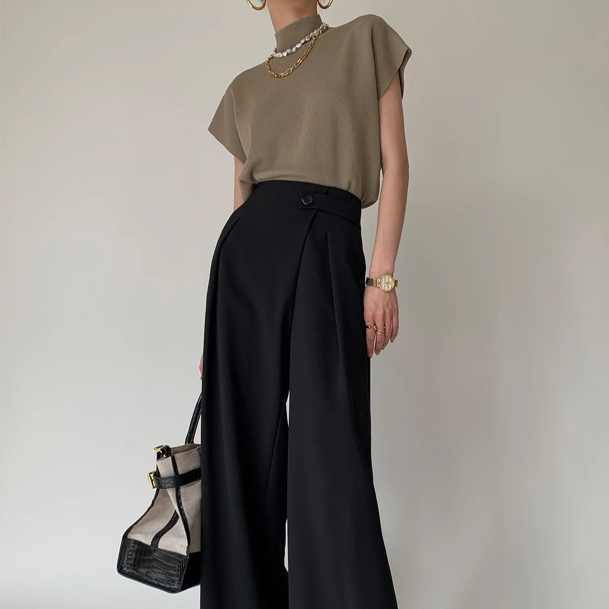 Kortärmad stickad topp med sköldpaddshals för kvinnor