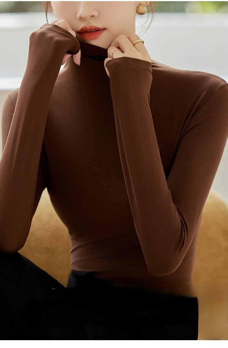 Långärmad T-shirt med hög krage för kvinnor