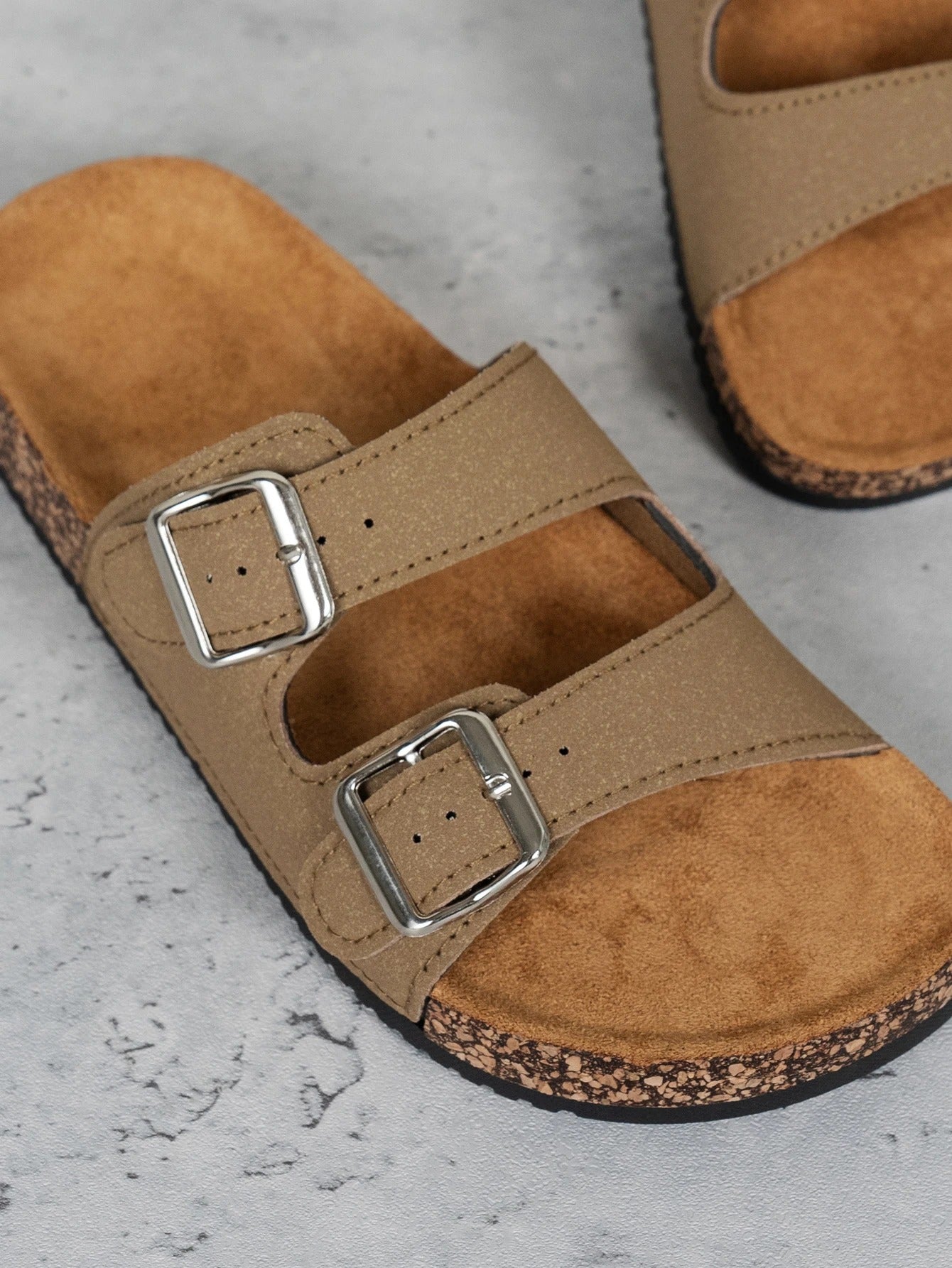 Vattentäta tofflor för herr