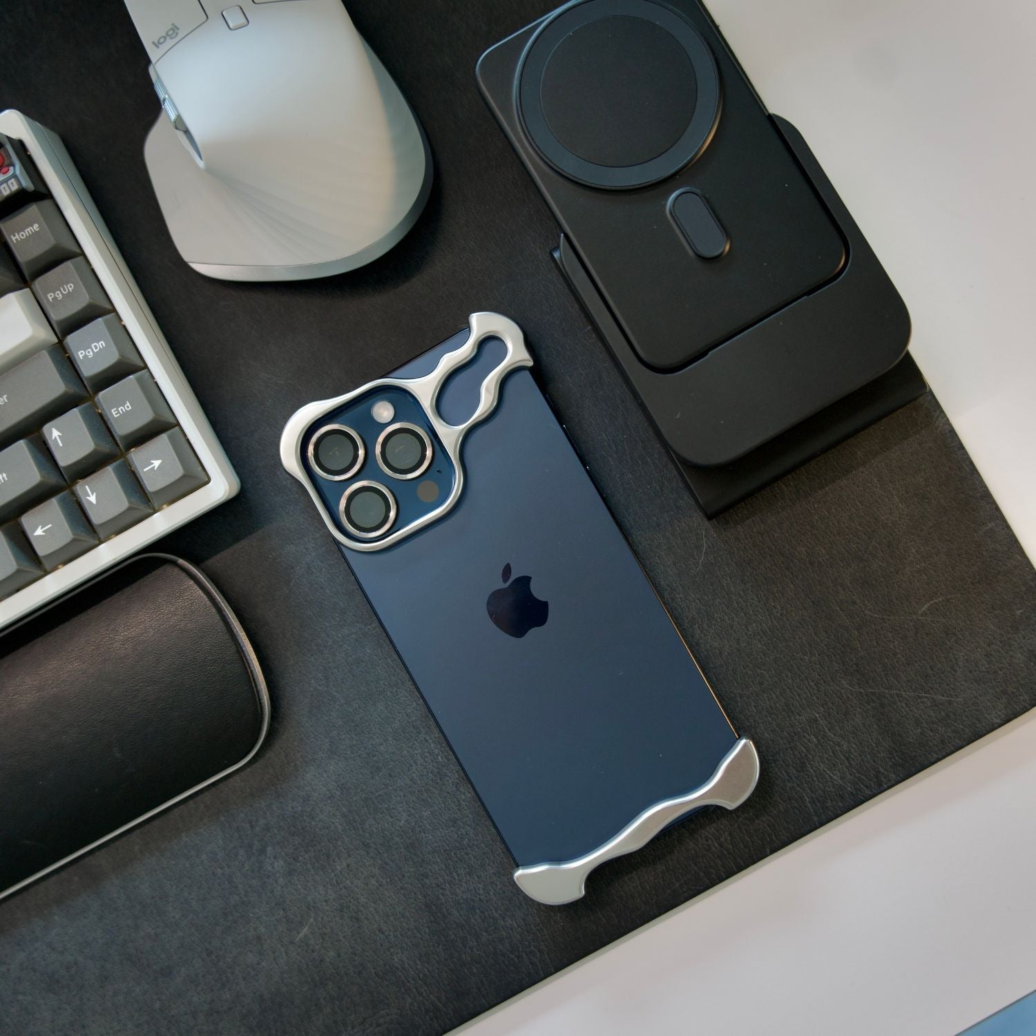 iPhone 12/13 Fodral Ultratunt Skyddande Design 5