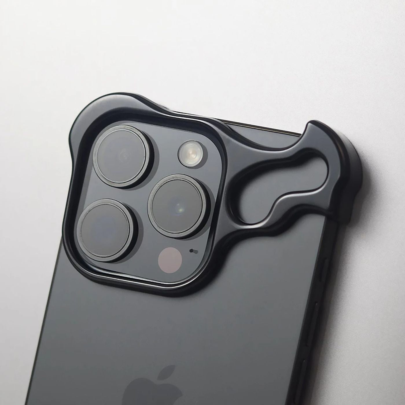 iPhone 12/13 Fodral Ultratunt Skyddande Design 7