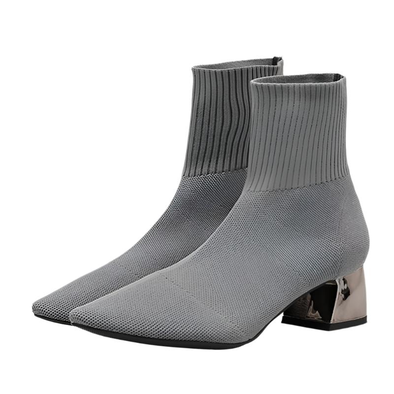 Stickade korta stövlar för kvinnor