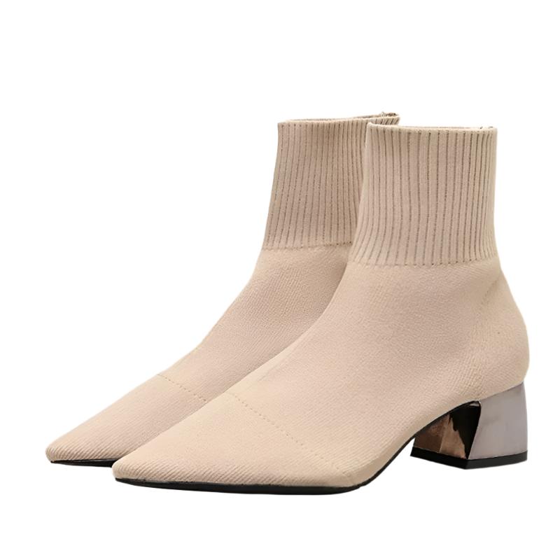 Stickade korta stövlar för kvinnor