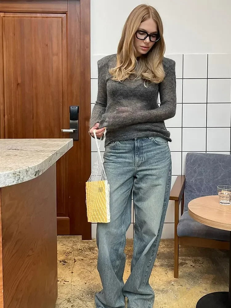 Tunn stickad tröja för kvinnor