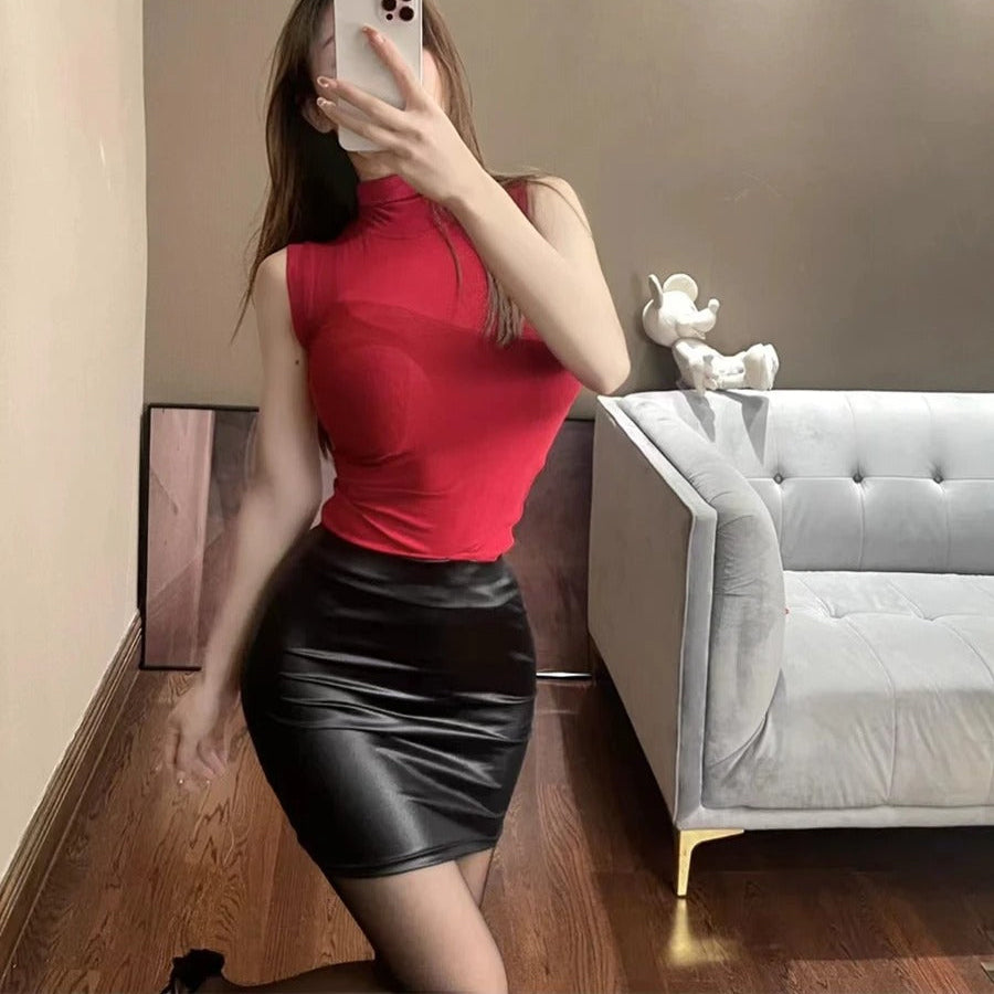 Damkjol i matt läder med hög midja