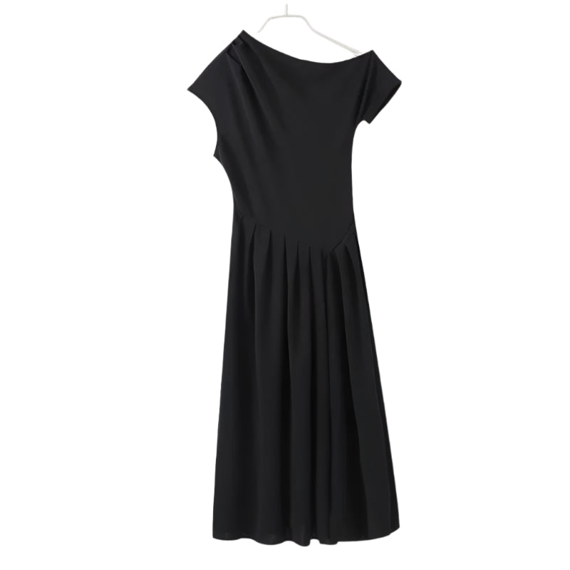 Fritidsklänning med diagonal krage för kvinnor