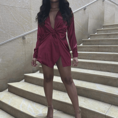 Sommarklänning i rosenröd satin