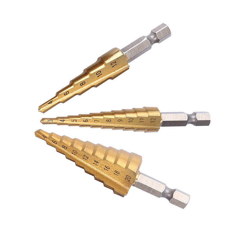 Set med titanbelagda borrkronor