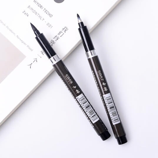 Pensel Kalligrafi Penna