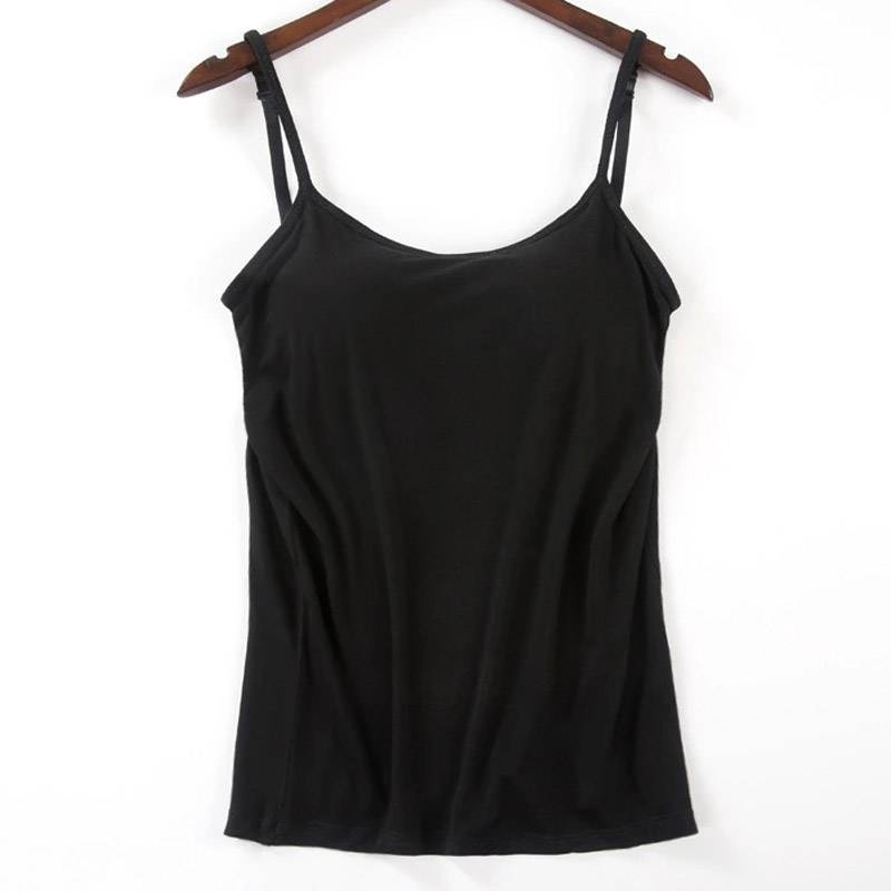 Kvinnor med vadderade Cami Tank Tops
