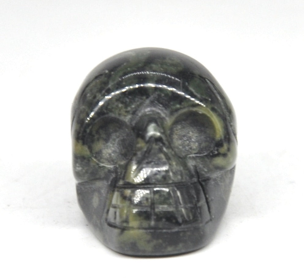 Naturlig dödskalle kristall sten