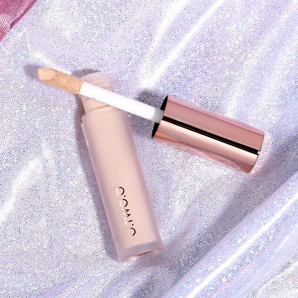 O.TWO.O Full Coverage Liquid Concealer