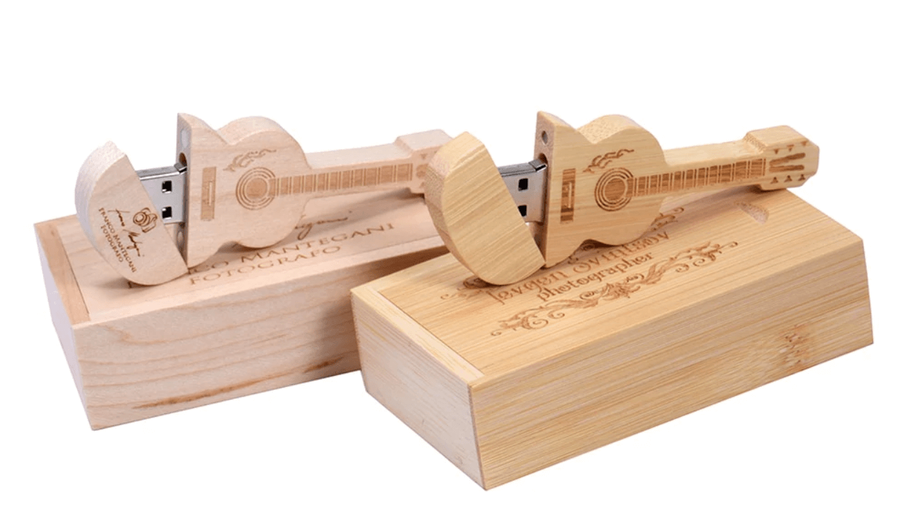 USB-minne för gitarr i trä