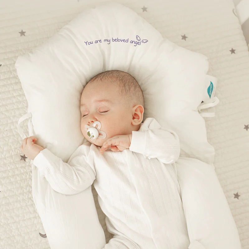 Babysovkudde DreamNest Ergonomisk Design 0