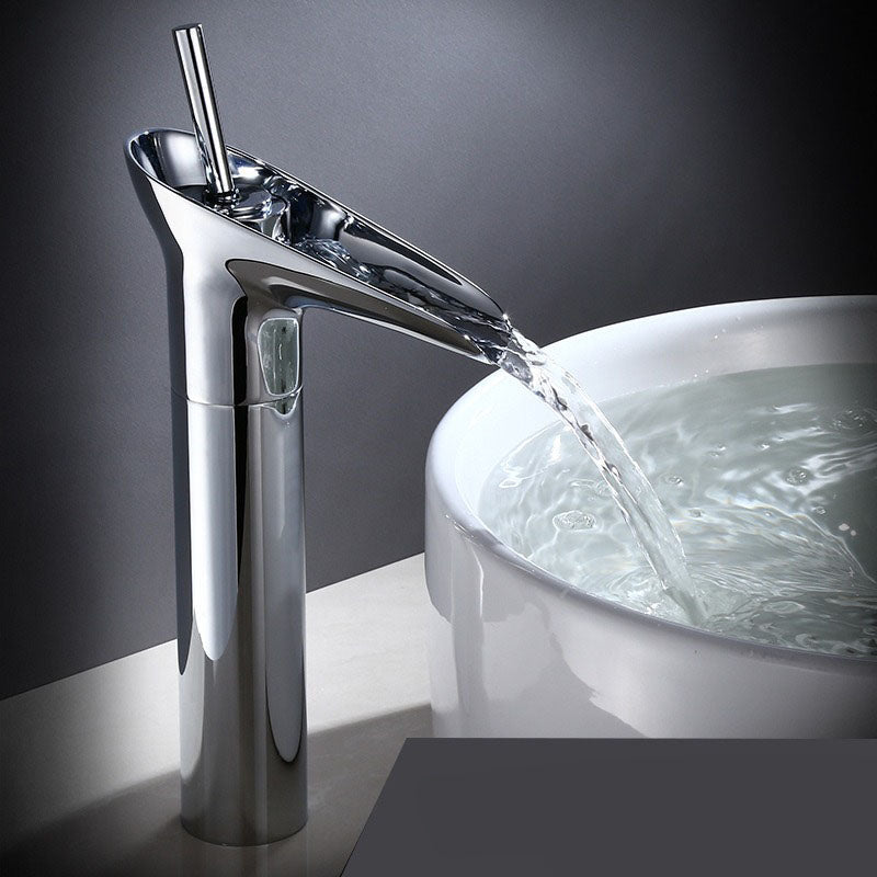 Badrumskran i Vintage Stil med Vattenfall Design 8