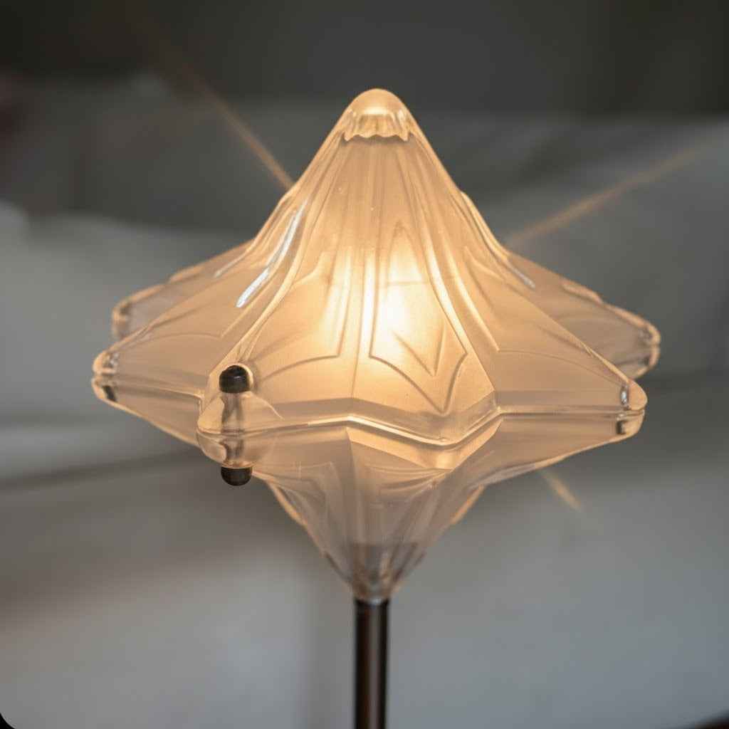 Bordslampa med Stjärninspirerad Design 5