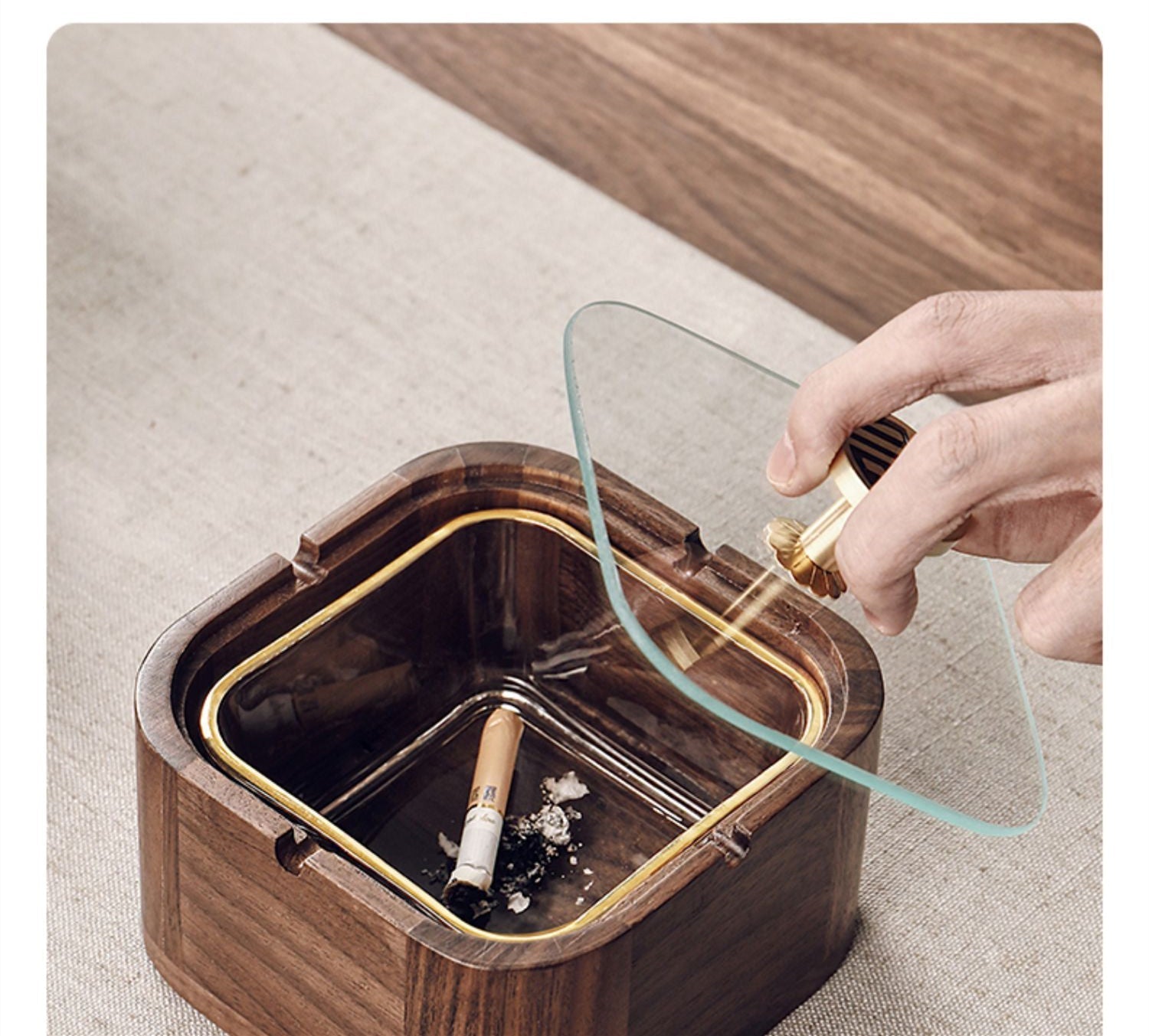 Cigaretthållare i Valnöt med Glasdesign 3