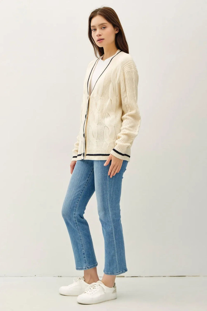 Dam V-Neck Cardigan med Kabelstickning och Kontrastdetaljer 2