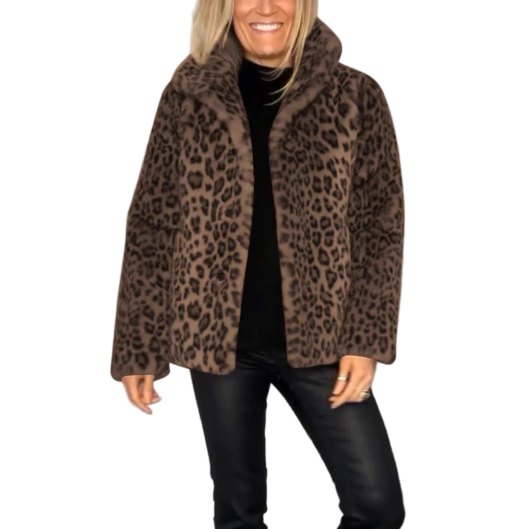 Damkappa i Fuskpäls med Oversized Passform och Leopardmönster 0
