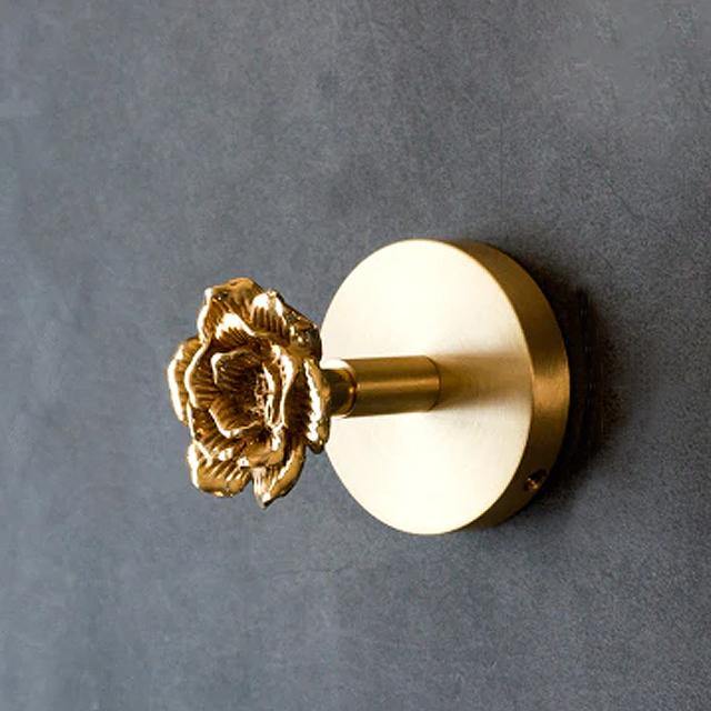 Dekorativ Djurklädkrok i Mässing 10