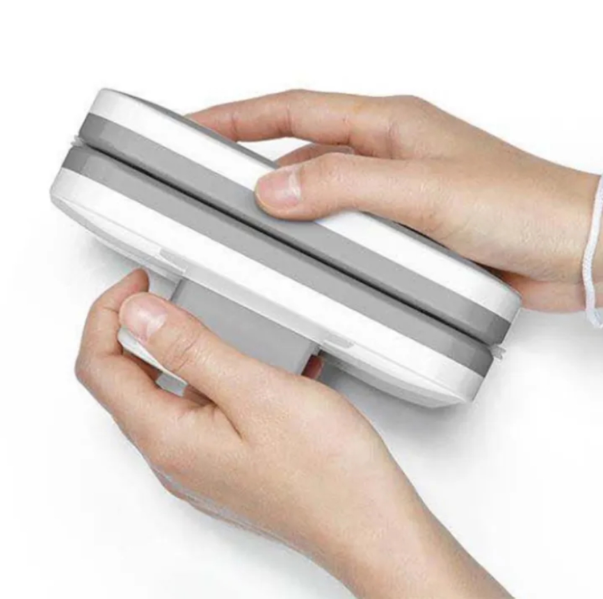 Fönsterrengörare för dubbelglasade fönster med magnetisk design