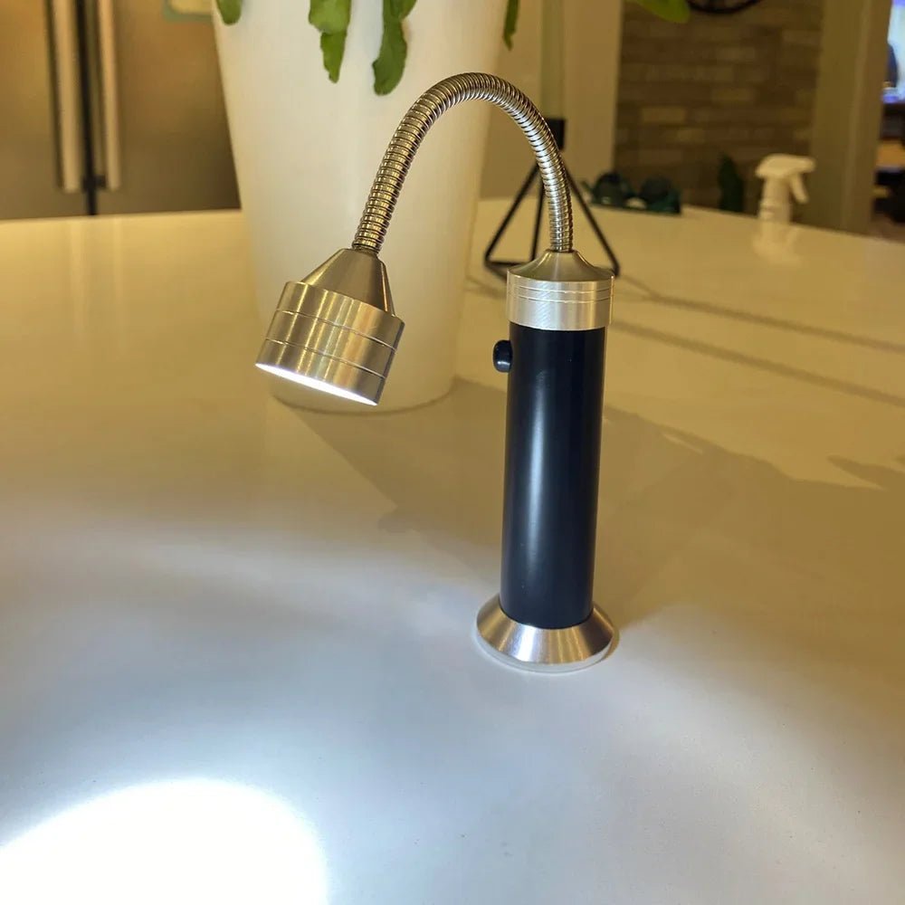 Grilllampa med Magnetisk Bas och Justerbar Hals 1